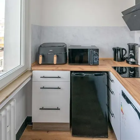 Apartment 21 1-